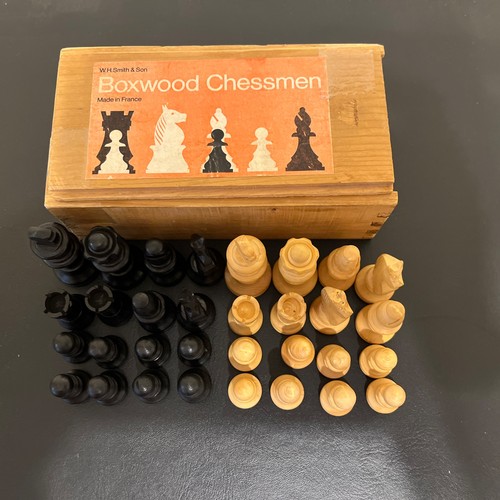 Vintage boxwood chess set - vintage,